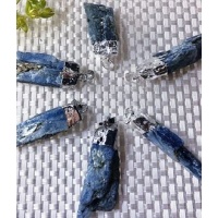 Blue Kyanite Blade Unisex Pendant - Image 2